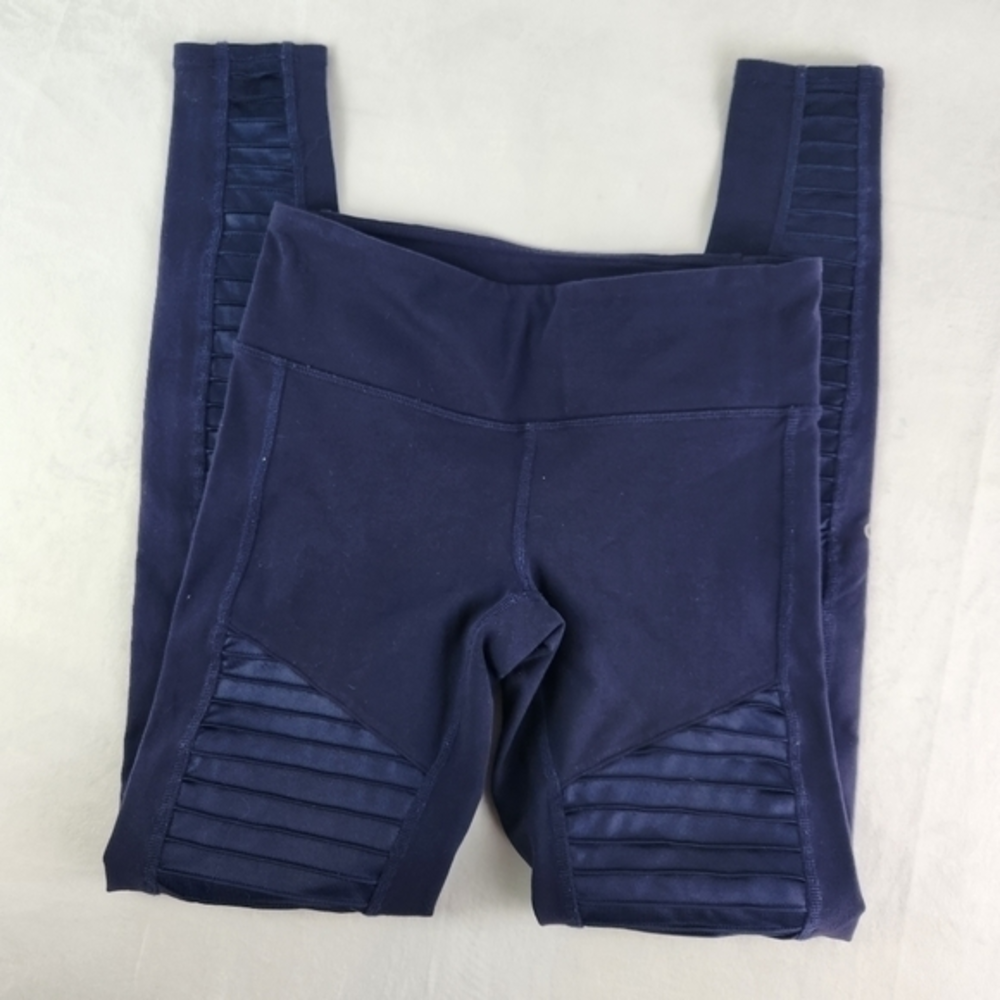 ALO Moto Navy Leggings Size X-Small Glossy‎ Stretch Moisture Wicking Mesh Detail